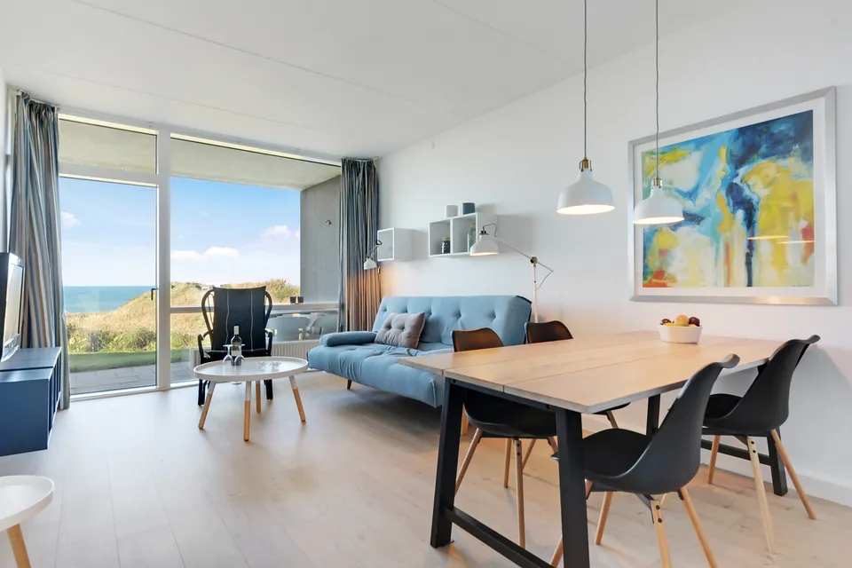 Stue med havudsigt fra ferielejlighed p� Landal Fyrklit ved Hirtshals